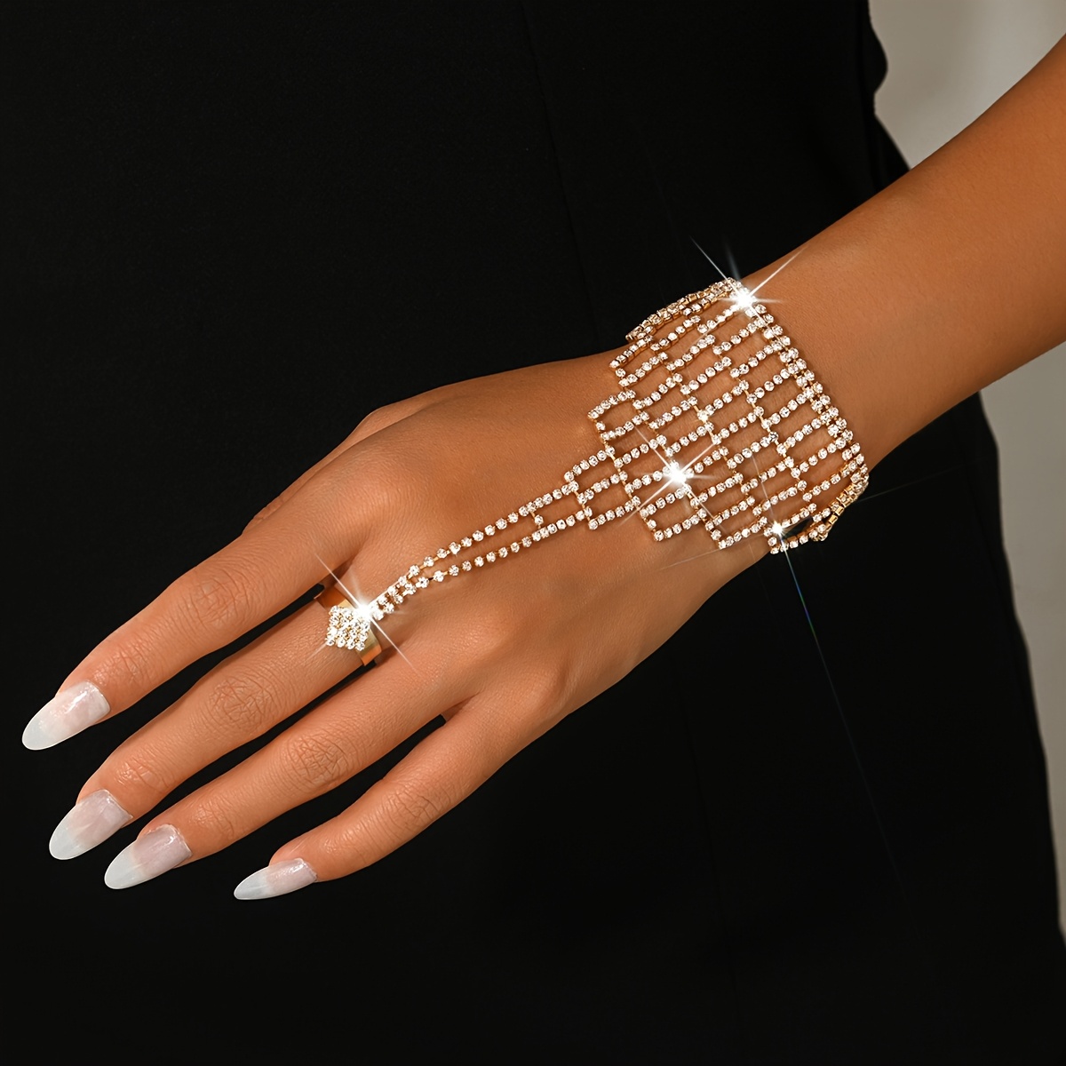 Elegant Women's Back-of-Hand Chain Bracelet